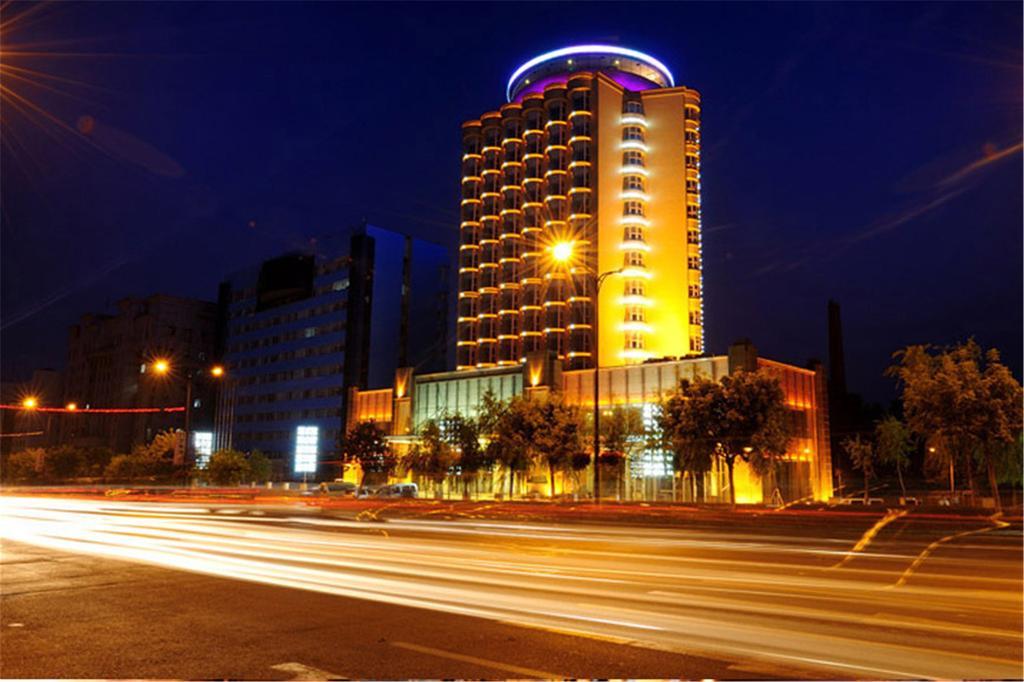 Changchun Hualida Hotel Bagian luar foto